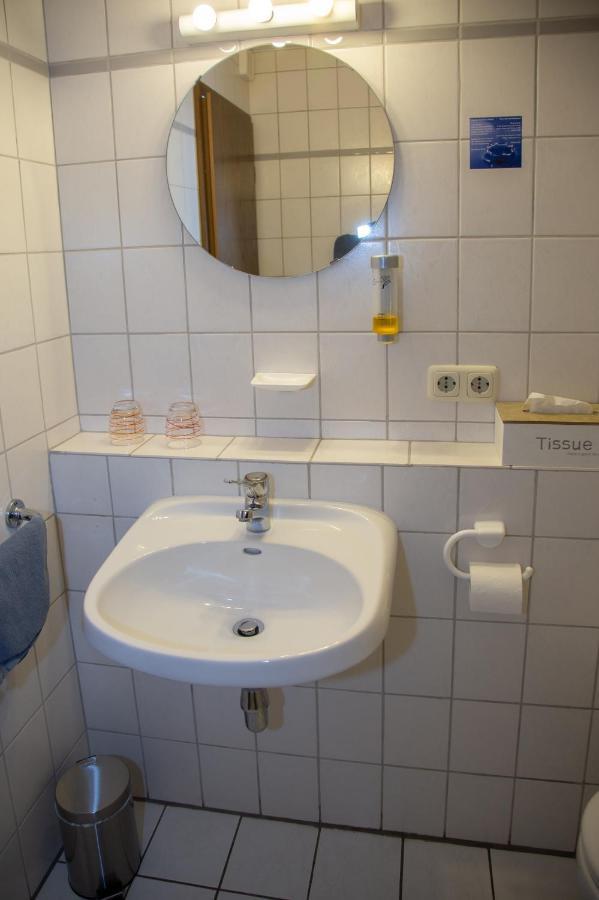 Weinhaus Kurtrierer Hof Hotel Leiwen Kültér fotó