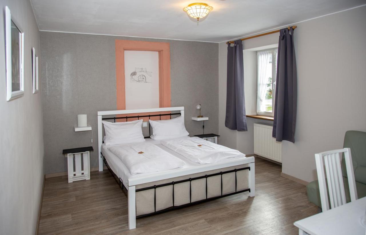 Weinhaus Kurtrierer Hof Hotel Leiwen Kültér fotó