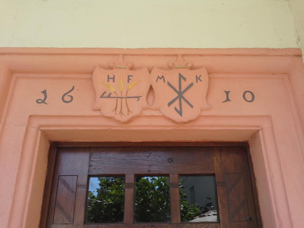 Weinhaus Kurtrierer Hof Hotel Leiwen Kültér fotó