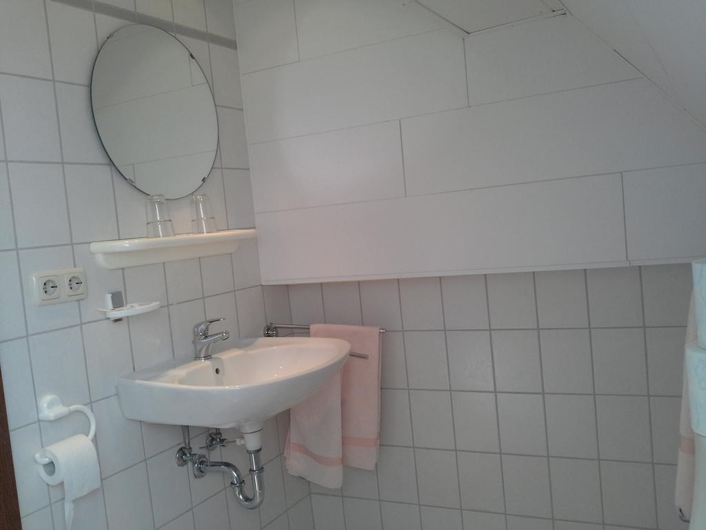 Weinhaus Kurtrierer Hof Hotel Leiwen Kültér fotó