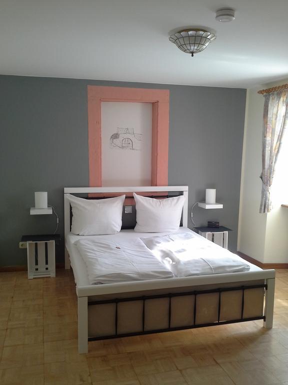 Weinhaus Kurtrierer Hof Hotel Leiwen Kültér fotó